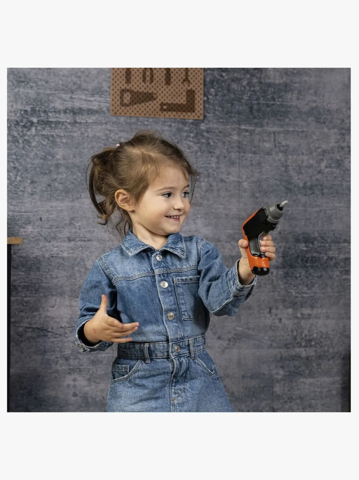 BLACK+DECKER Bricolo Værktøjsbænk Byg