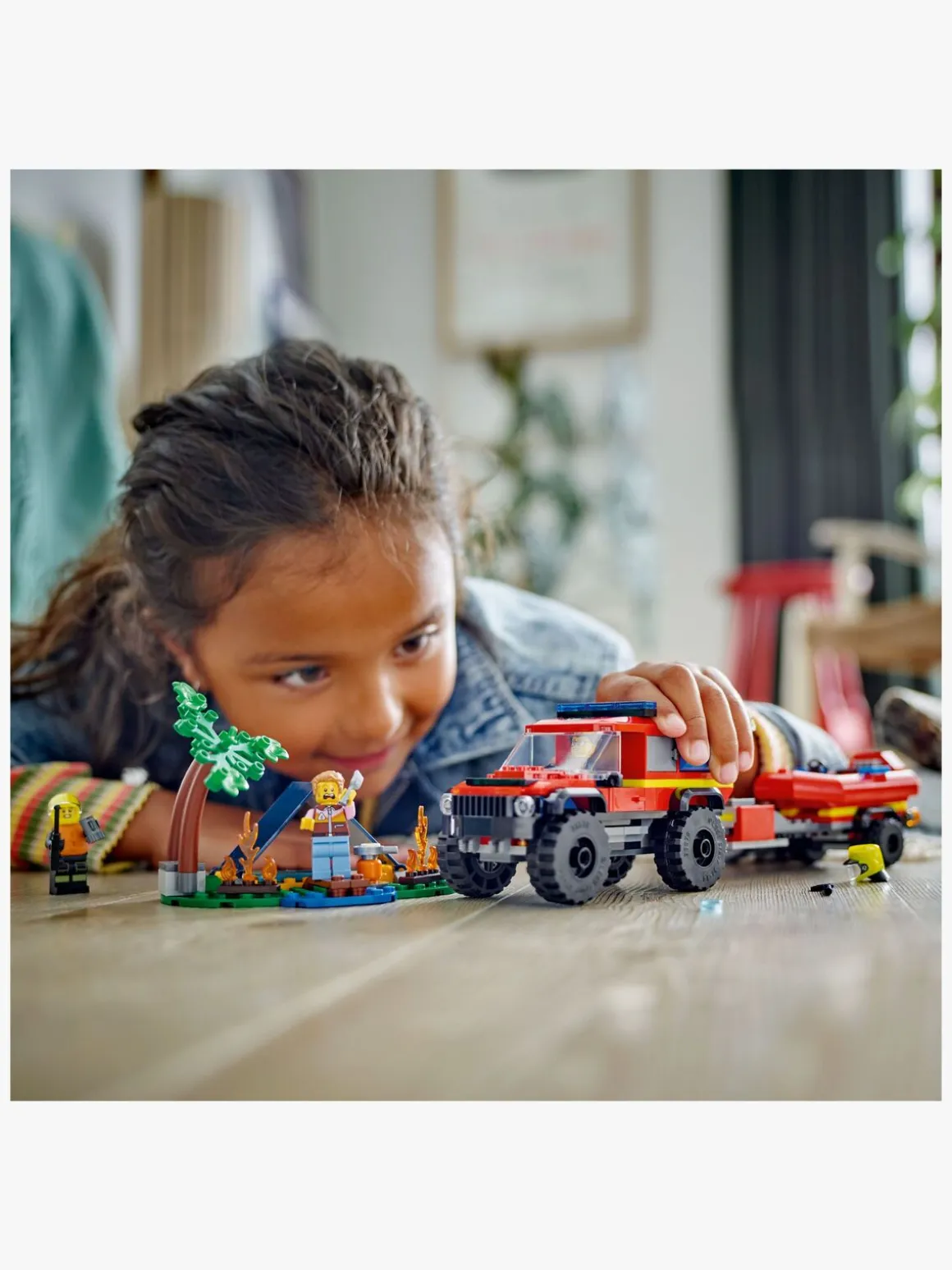 LEGO City 60412 Firhjulstrukket brandbil med redningsbåd