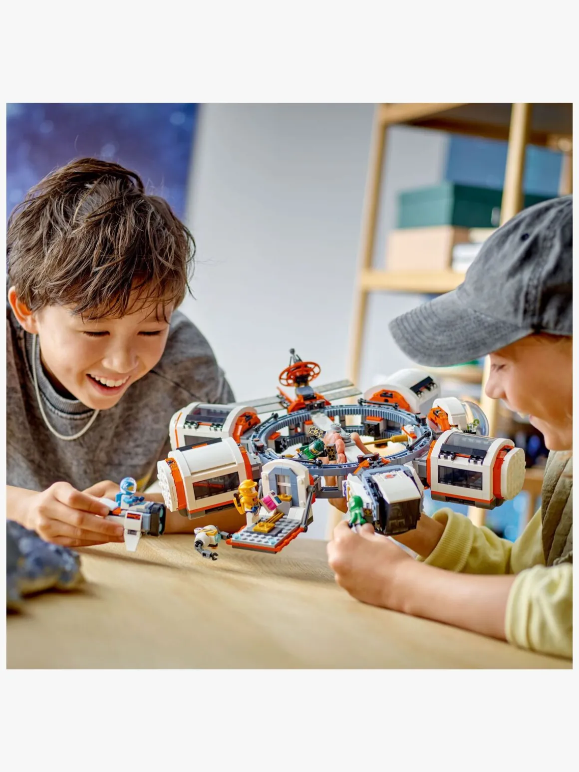 LEGO City 60433 Modulopbygget rumstation