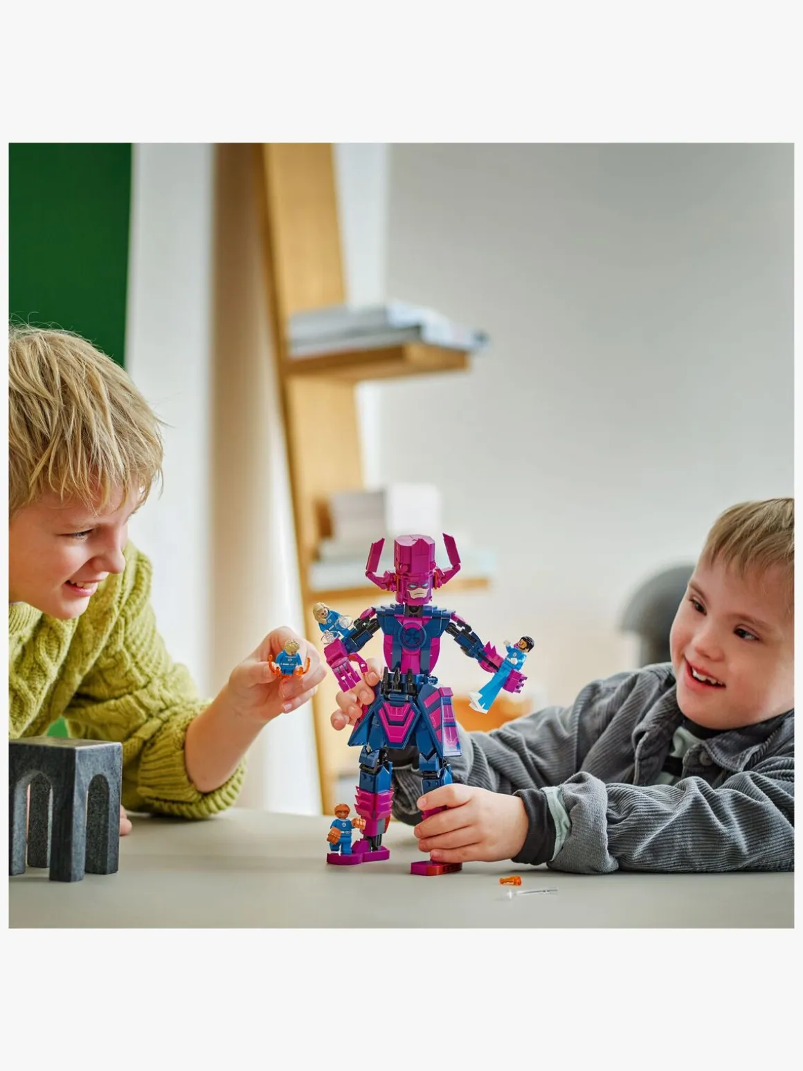 LEGO Super Heroes 76316 Fantastic Four mod Galactus-byggefigur