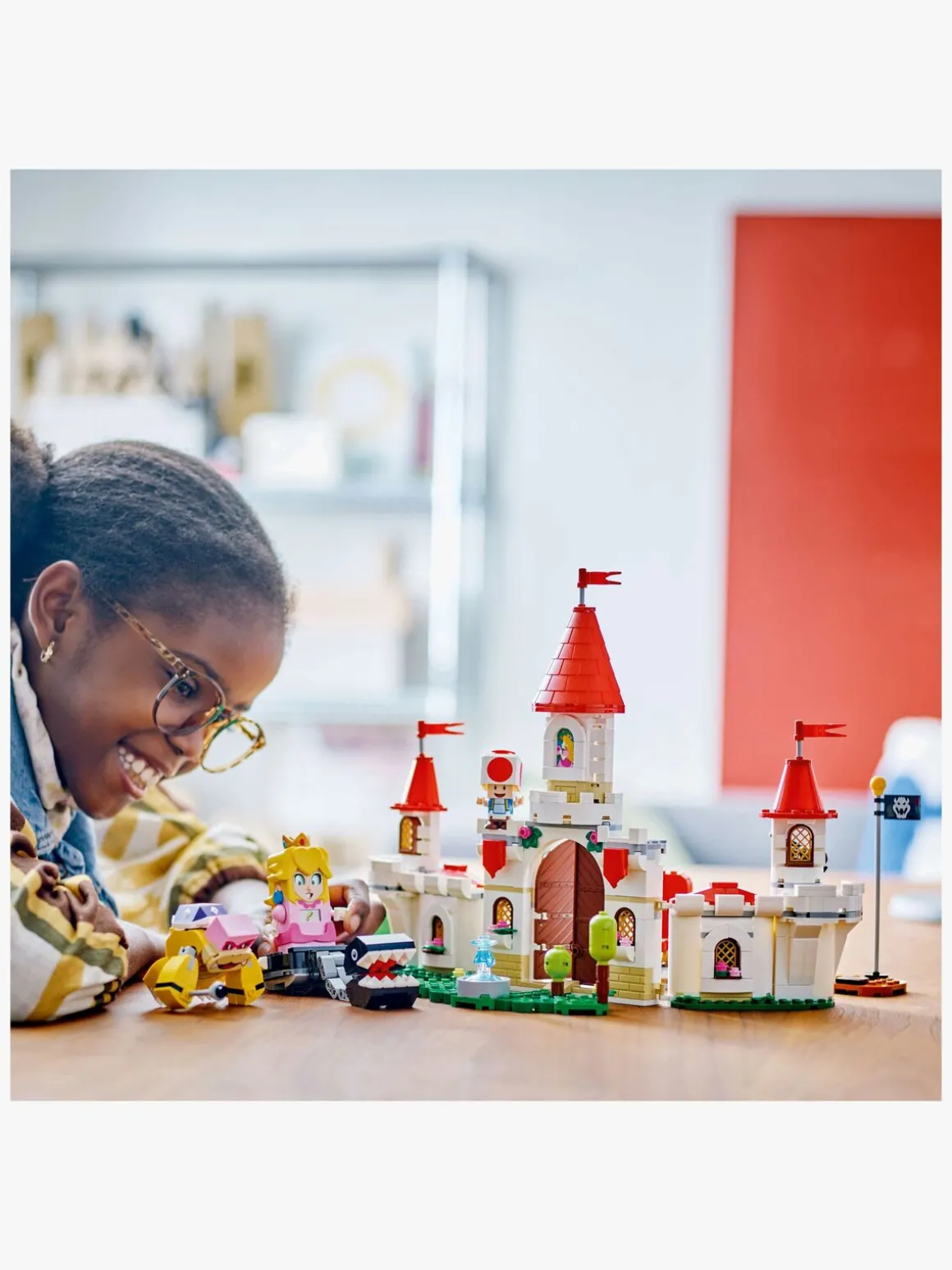 LEGO Super Mario 71435 Kamp mod Roy ved Peach's Castle