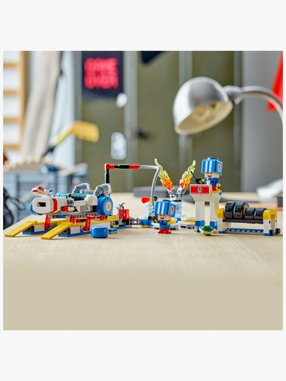 LEGO Super Mario 72035 Mario Kart – Toads garage